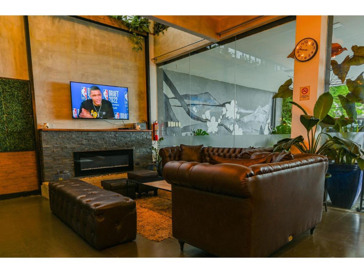 Capital O 890 Nami Hotel Tagaytay 따가이따이 외부 사진