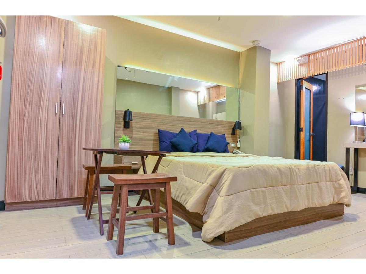 Capital O 890 Nami Hotel Tagaytay 따가이따이 외부 사진
